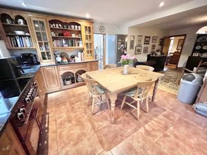 Photo 33- click for photo gallery